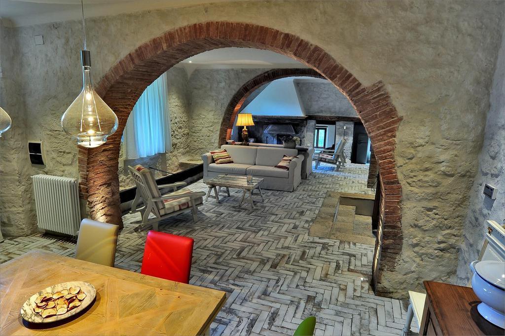 Agriturismo La Pieve กอลเลวัลเดลซา ภายนอก รูปภาพ